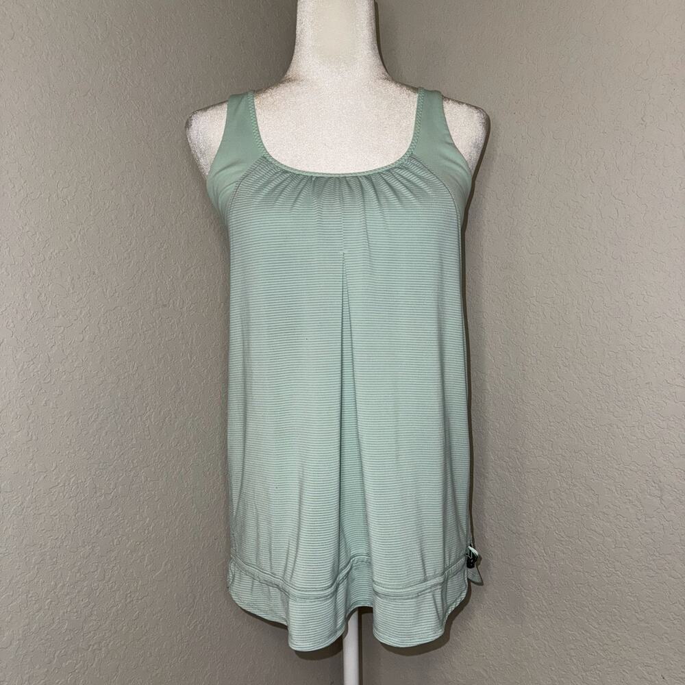 Lululemon Nouveau Limits Tank Top Women's Sea Mist Built-in Bra Four-Way Stretch